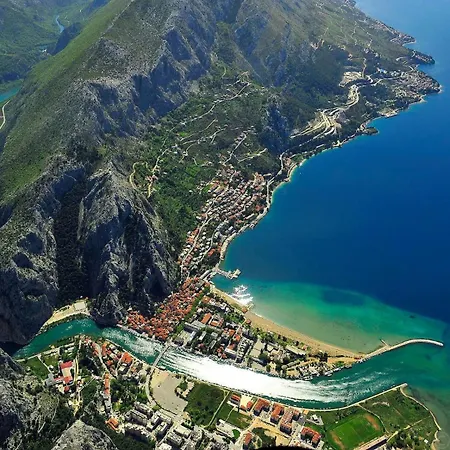 Beverly * Omiš