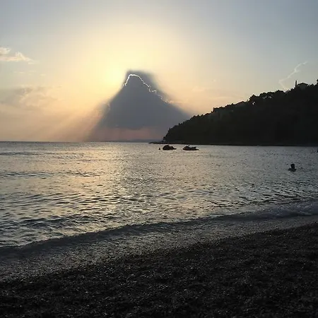 Beverly Διαμέρισμα Omiš